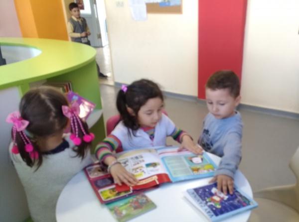 2018-2019 Eğitim Öğretim Yılı.25 Mart 2019 Pazartesi günü Kütüphaneler Haftası nedeniyle Aslanapa Ortaokulu´nda bulunan Z Kütüphaneyi ziyaret ettik.