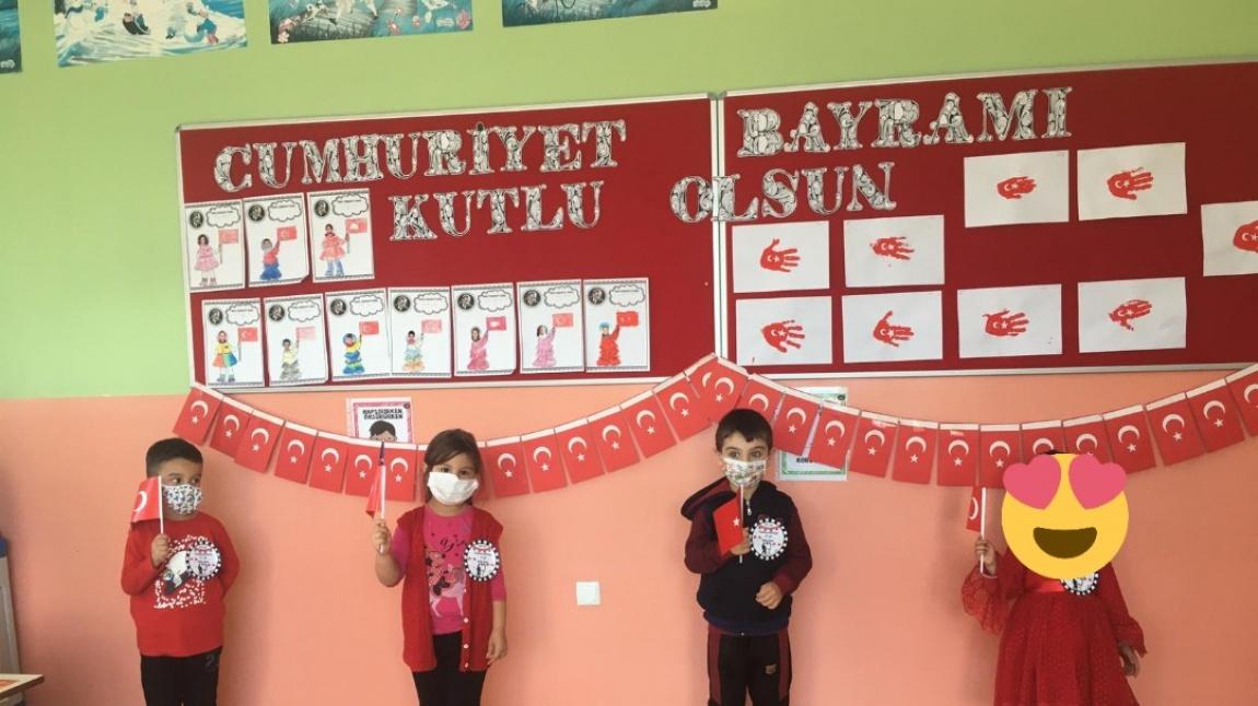 28 Ekim 2020 Çarşamba Günü Okulumuzda Cumhuriyet Bayramını Kutladık.